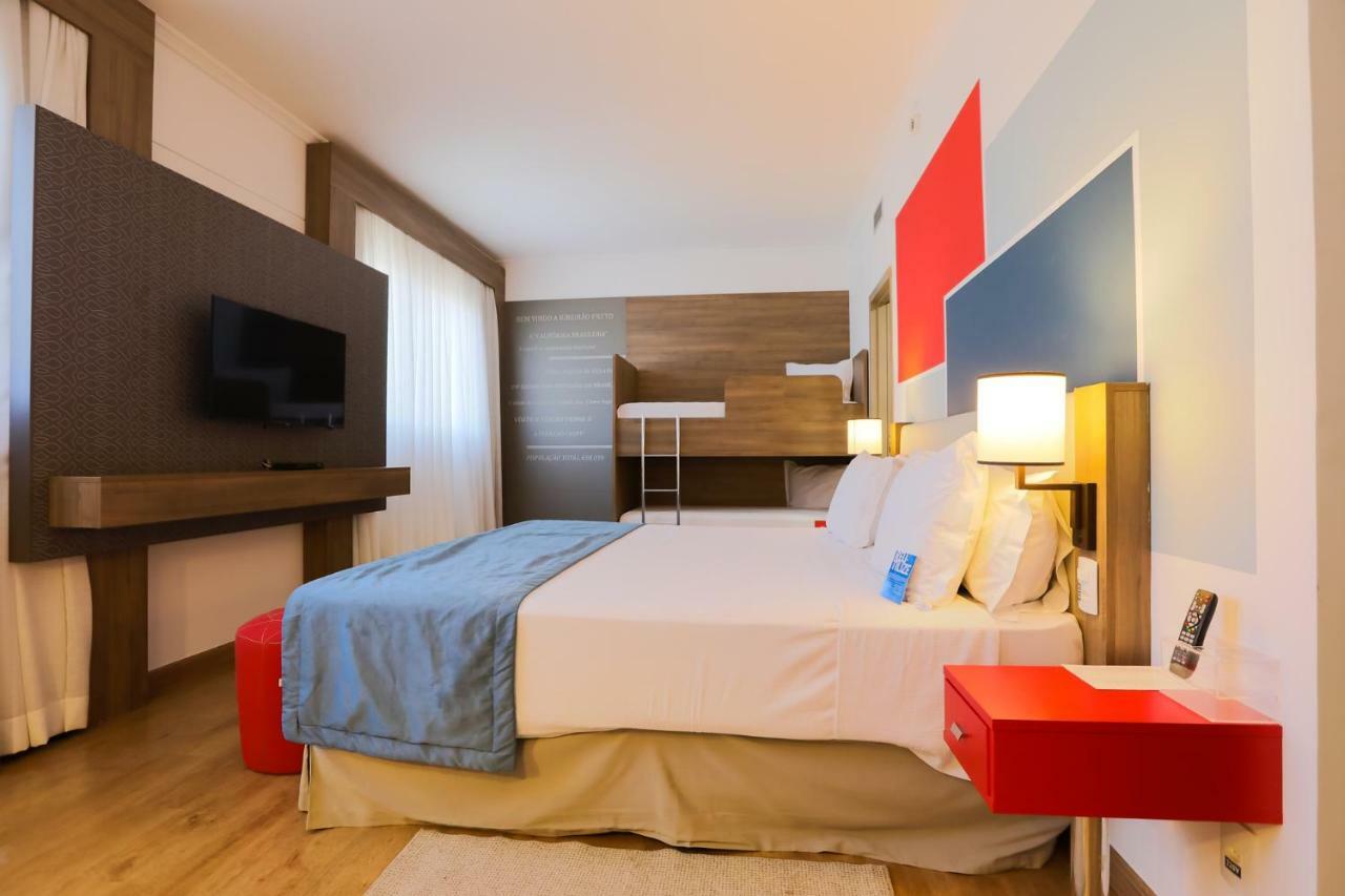 Hotel Tryp By Wyndham Ribeirão Preto Exterior foto A room at the hotel