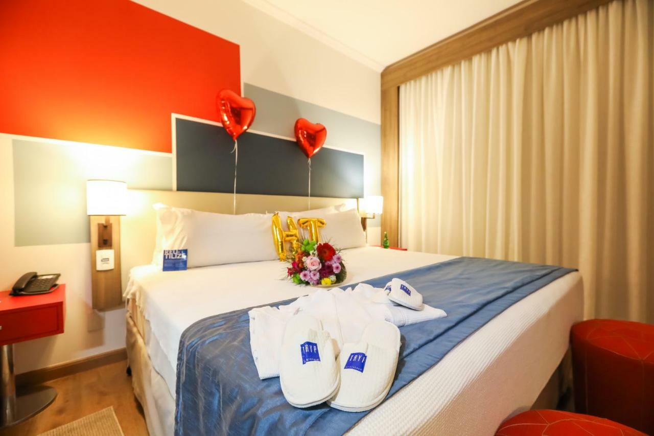Hotel Tryp By Wyndham Ribeirão Preto Exterior foto A room at the hotel